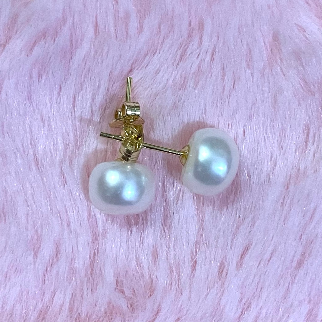 14k Gold Plated Natural Akoya Pearl Stud Earring 75$
